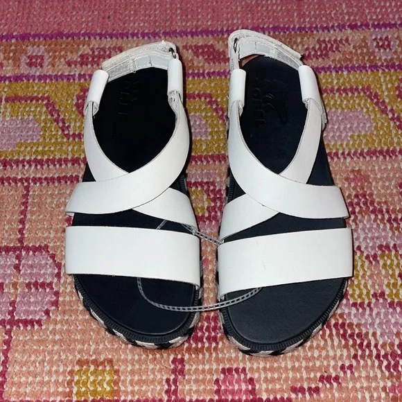 Sorel Roaming Criss Cross Espadrille Sandals SZ 5.5 NWOT - Picture 2 of 3